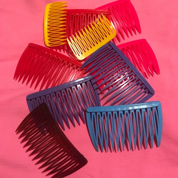 Vintage plastic hair combs Clearance